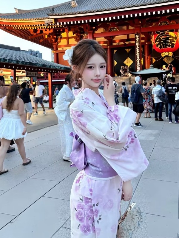Traditional Japanese Kimono St - огляд і ціна Photography Young