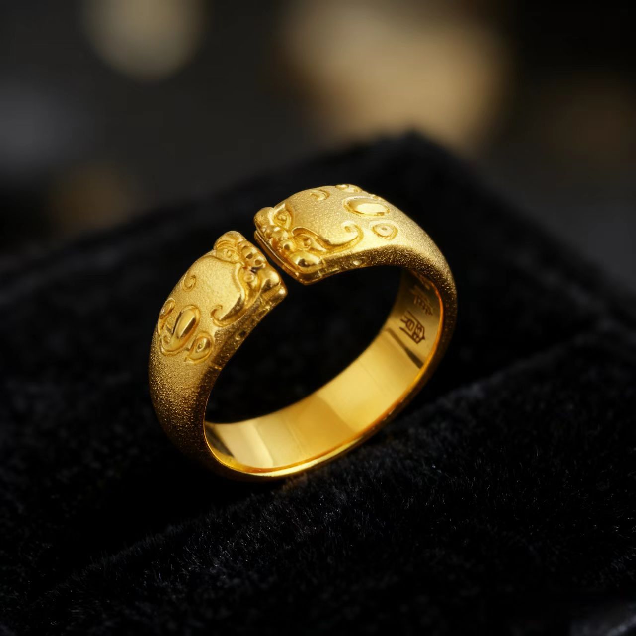 Pixiu Open Ring Couple's 24K G - огляд і ціна Photography Yellow