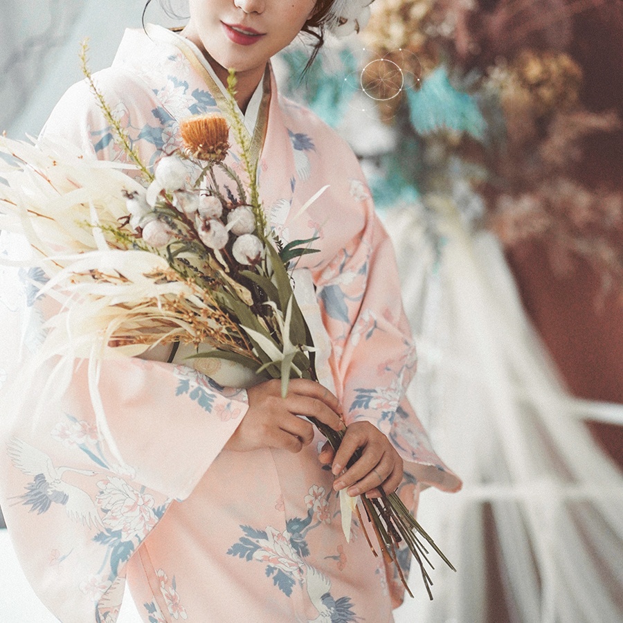 Traditional Japanese Kimono St - огляд і ціна Photography Young